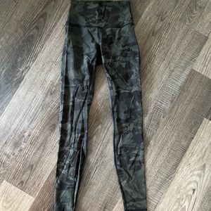 Lululemon Camo Wunder Under Leggings